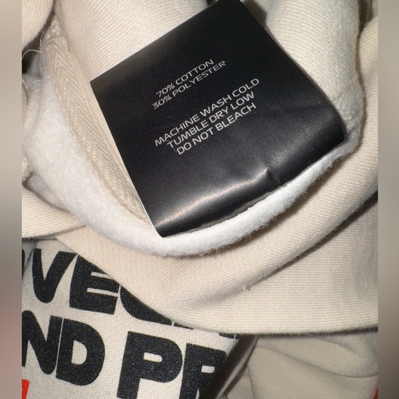 🏎️ NWOT! Formula 1 Las Vegas Grand Prix Hoodie - Picture 6 of 8